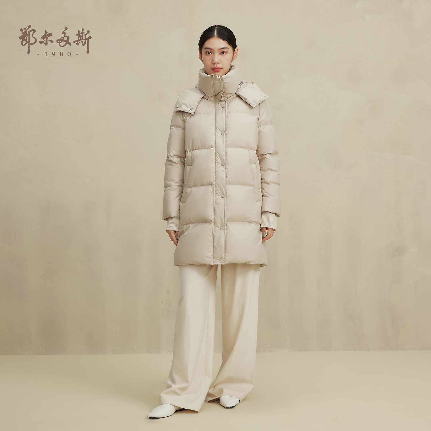鄂尔多斯1980白鸭绒中长款简约通勤女连帽保暖羽绒服秋冬