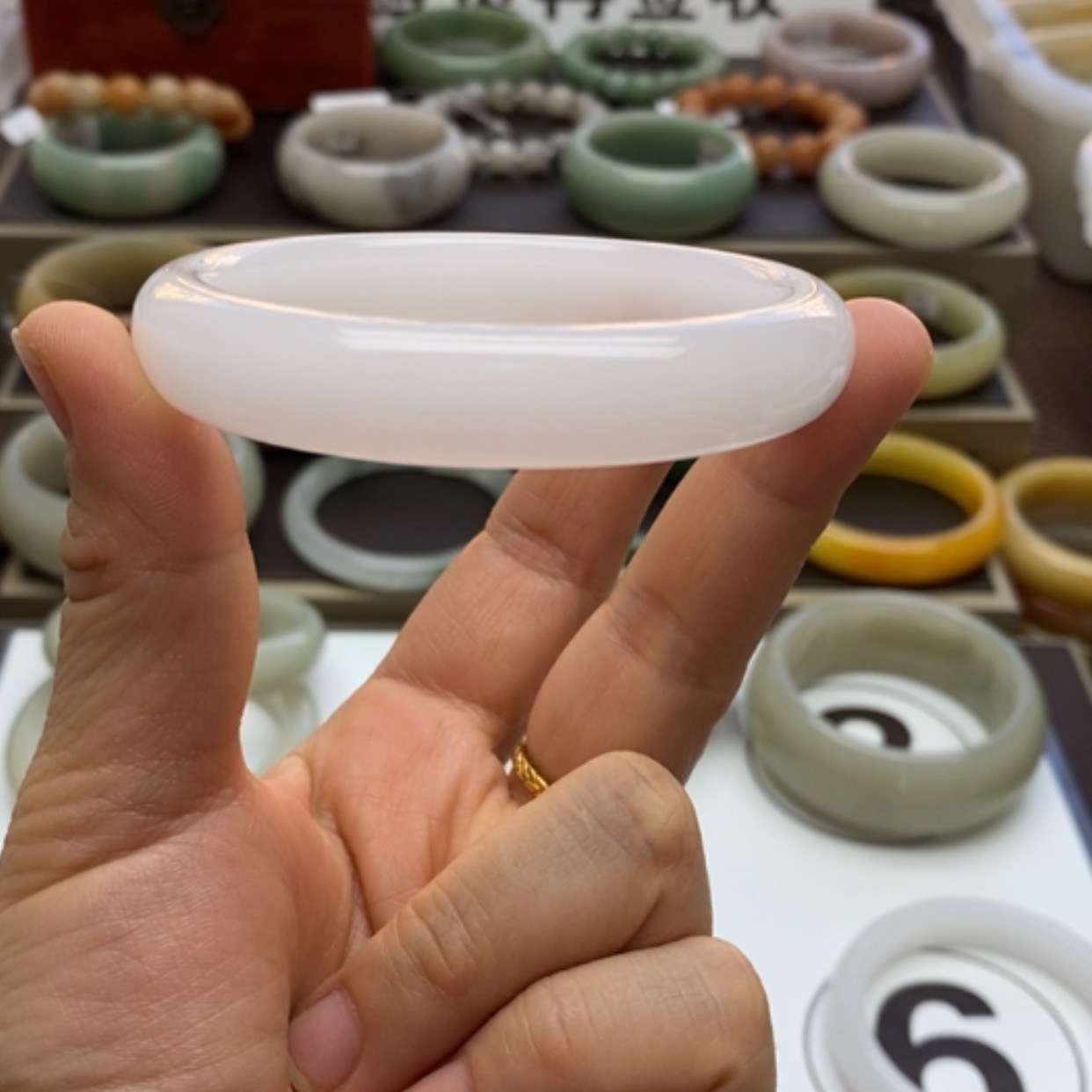 【闪购商品】石英质玉手镯未镶嵌东*59.7