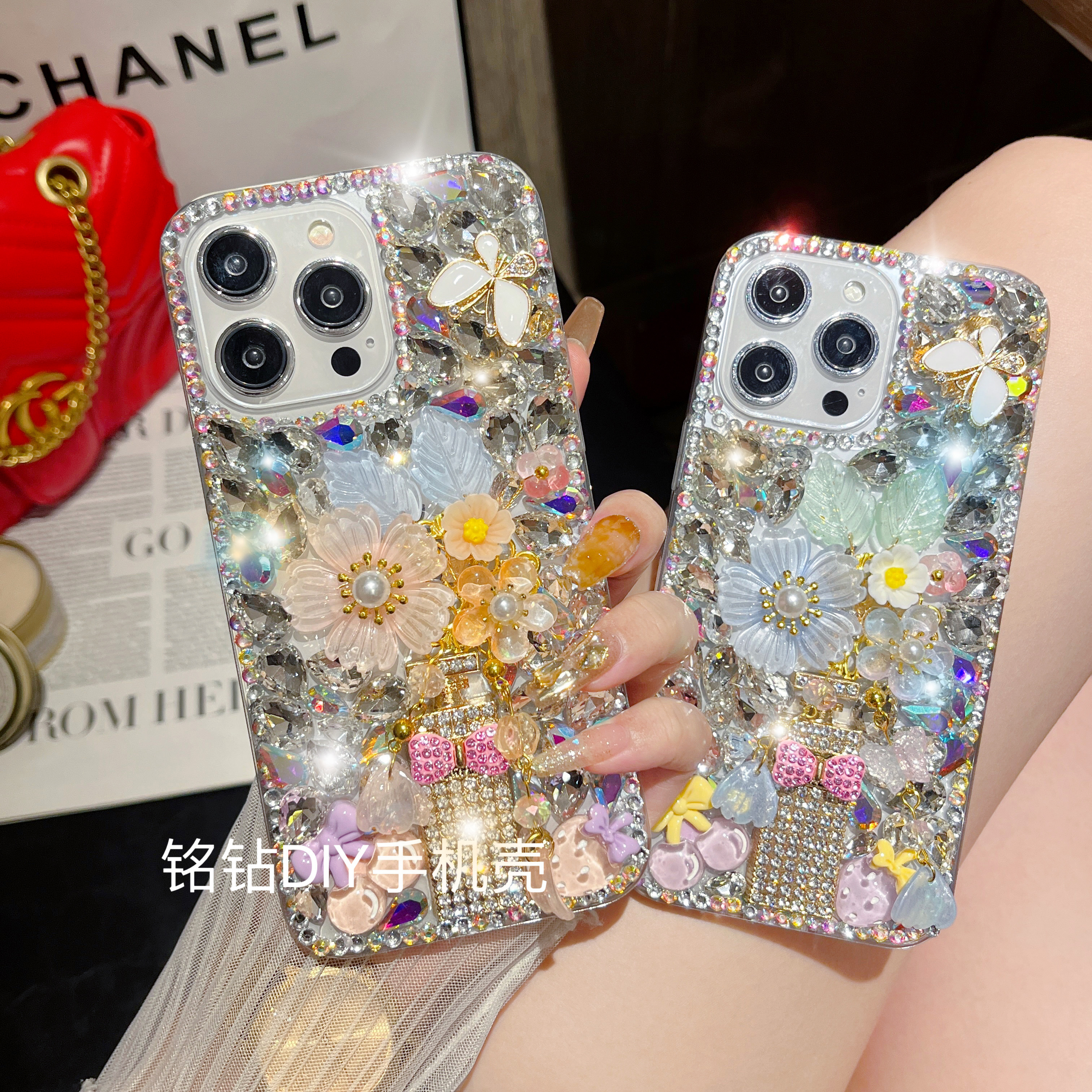 适用苹果17/华为/vivo/OPPO樱花香水瓶满钻女款立体手工手机壳