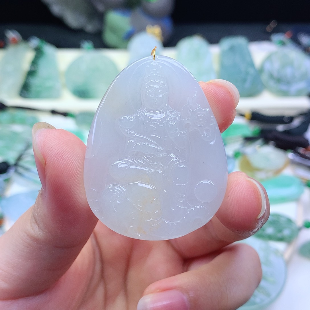 翡翠颈饰未镶嵌吊坠