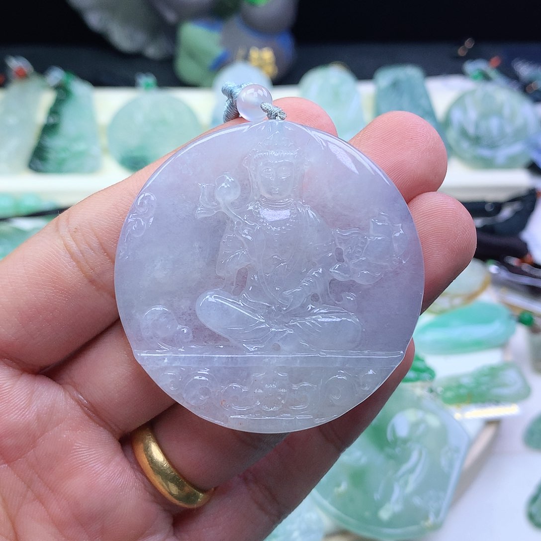 翡翠颈饰未镶嵌吊坠