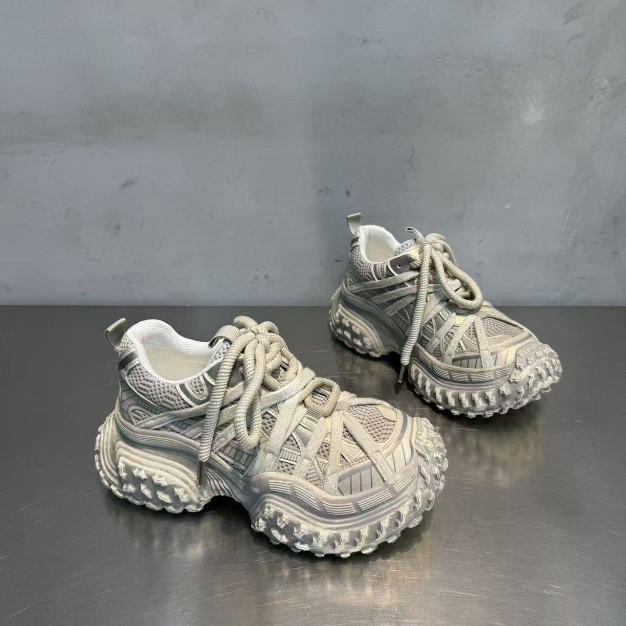 高品女，男鞋孤品工厂样板鞋