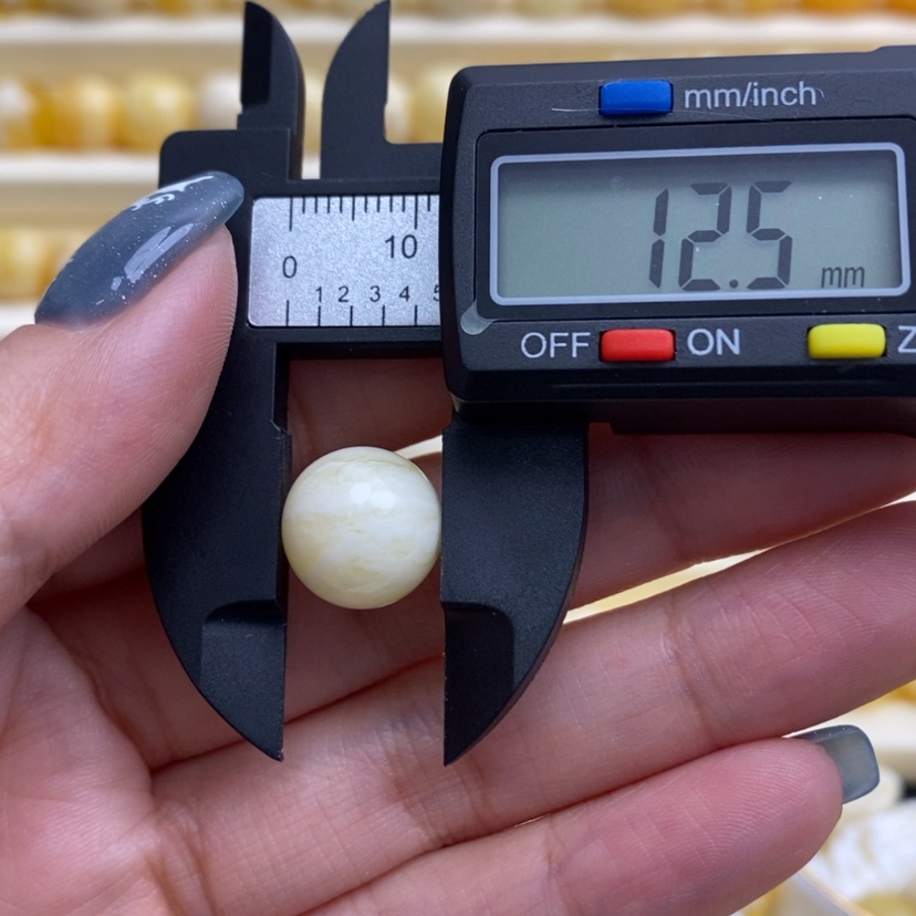 【闪购商品】琥珀颈饰未镶嵌