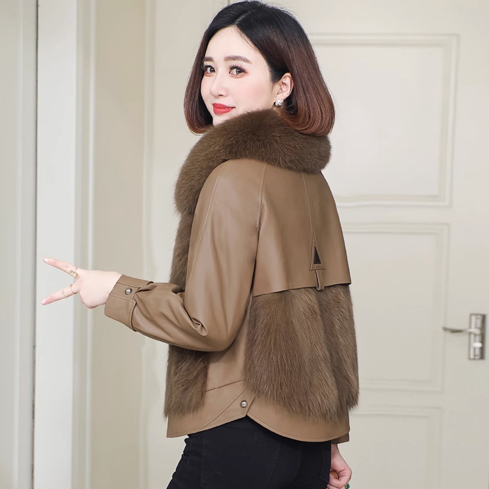 海宁绵羊皮真皮羽绒服女2025年冬季新款狐狸毛小个子时尚洋气外套