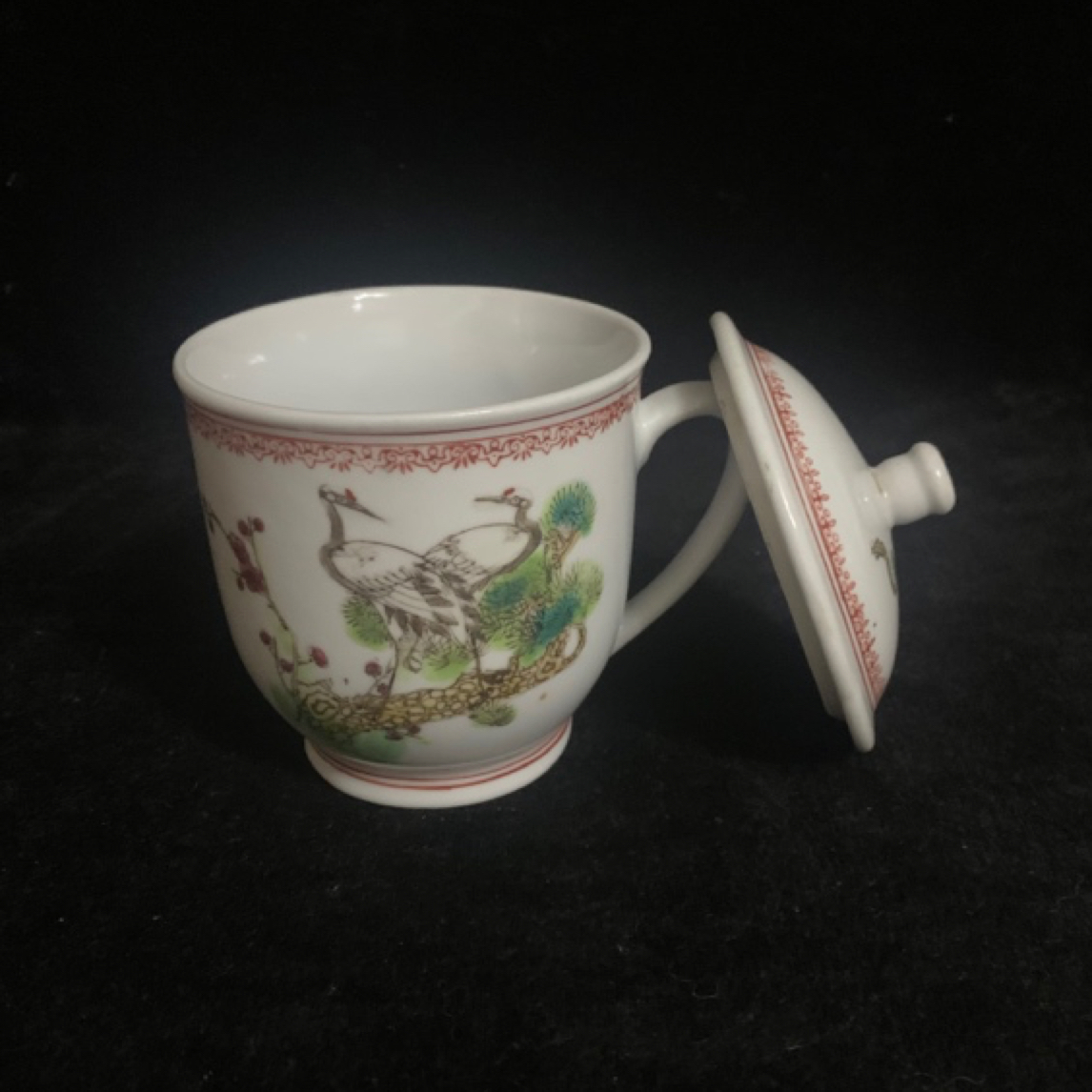 景德镇市艺术瓷厂生产的荼杯