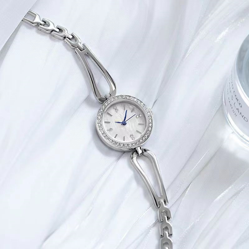 轻奢冷淡风女士手表简约贝母小表盘精致珠宝扣女表