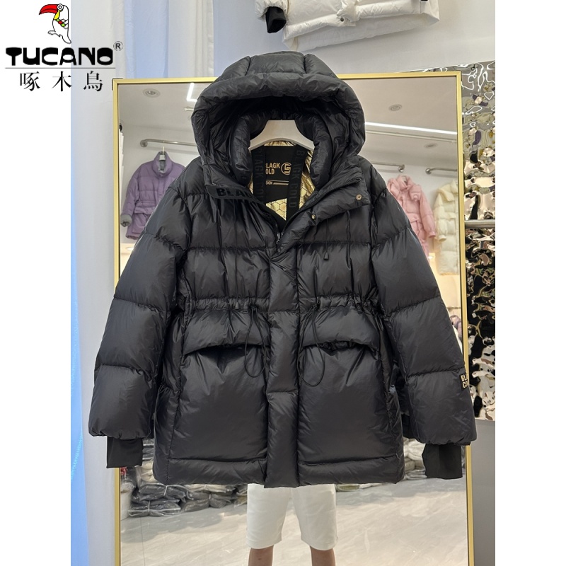 啄木鸟黑金羽绒服女中长款2023冬季新款韩版收腰显瘦连帽白鸭绒加