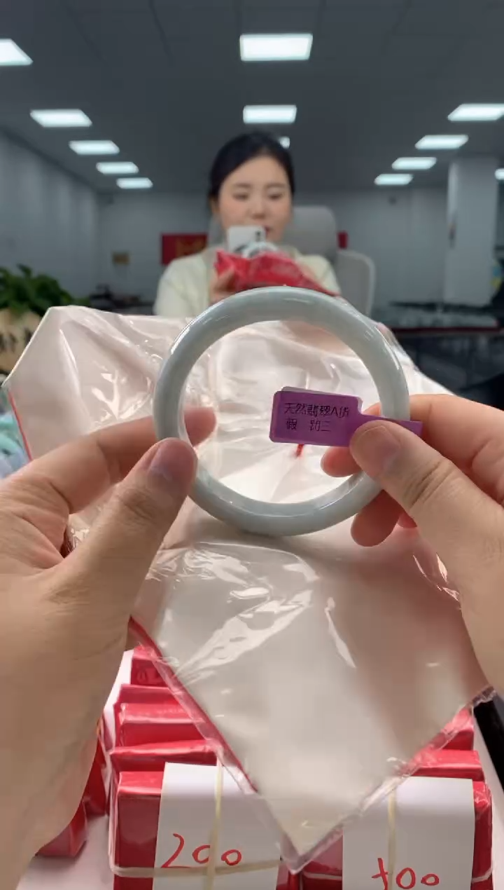 【闪购商品】翡翠手镯未镶嵌28708