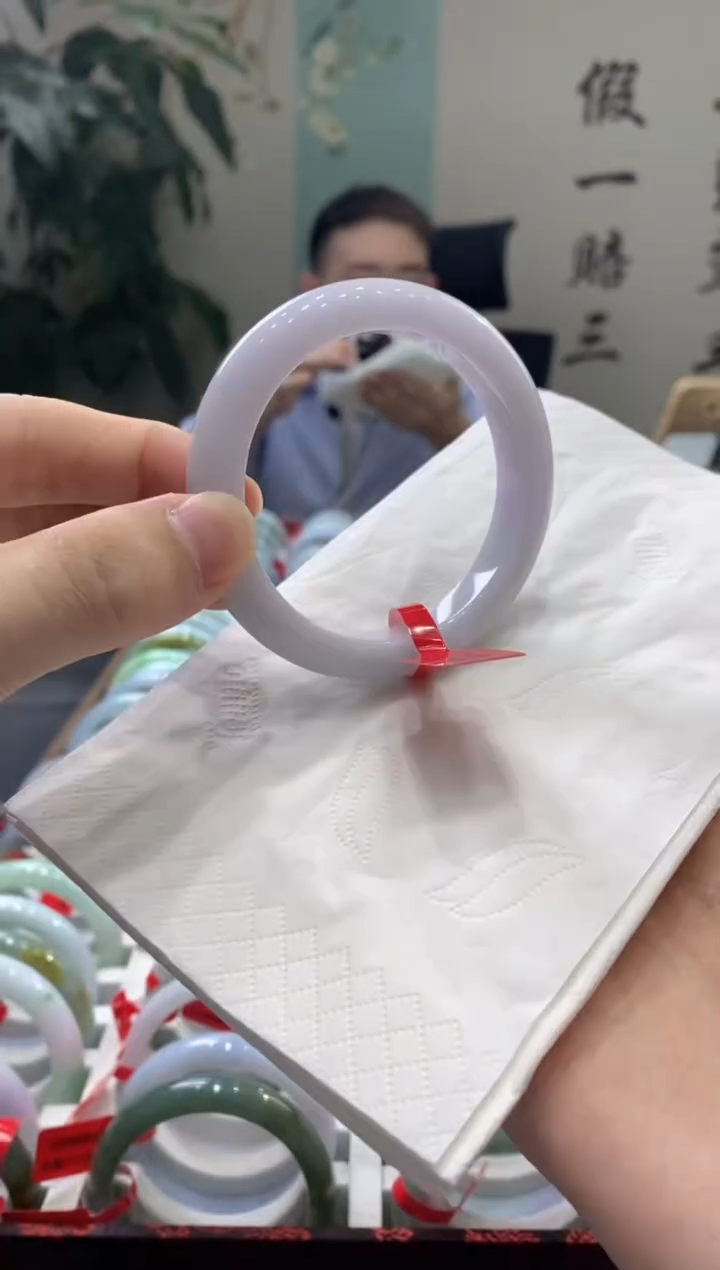 【闪购商品】翡翠手镯未镶嵌多人00013663