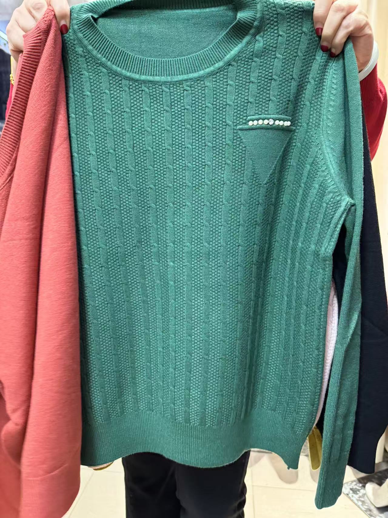 女士圆领毛衣宽松显瘦百搭针织打底衫秋冬新款