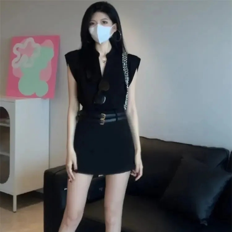 OL女神时尚无袖T恤显瘦设计感上衣半身裙配皮带时尚网红两件套潮