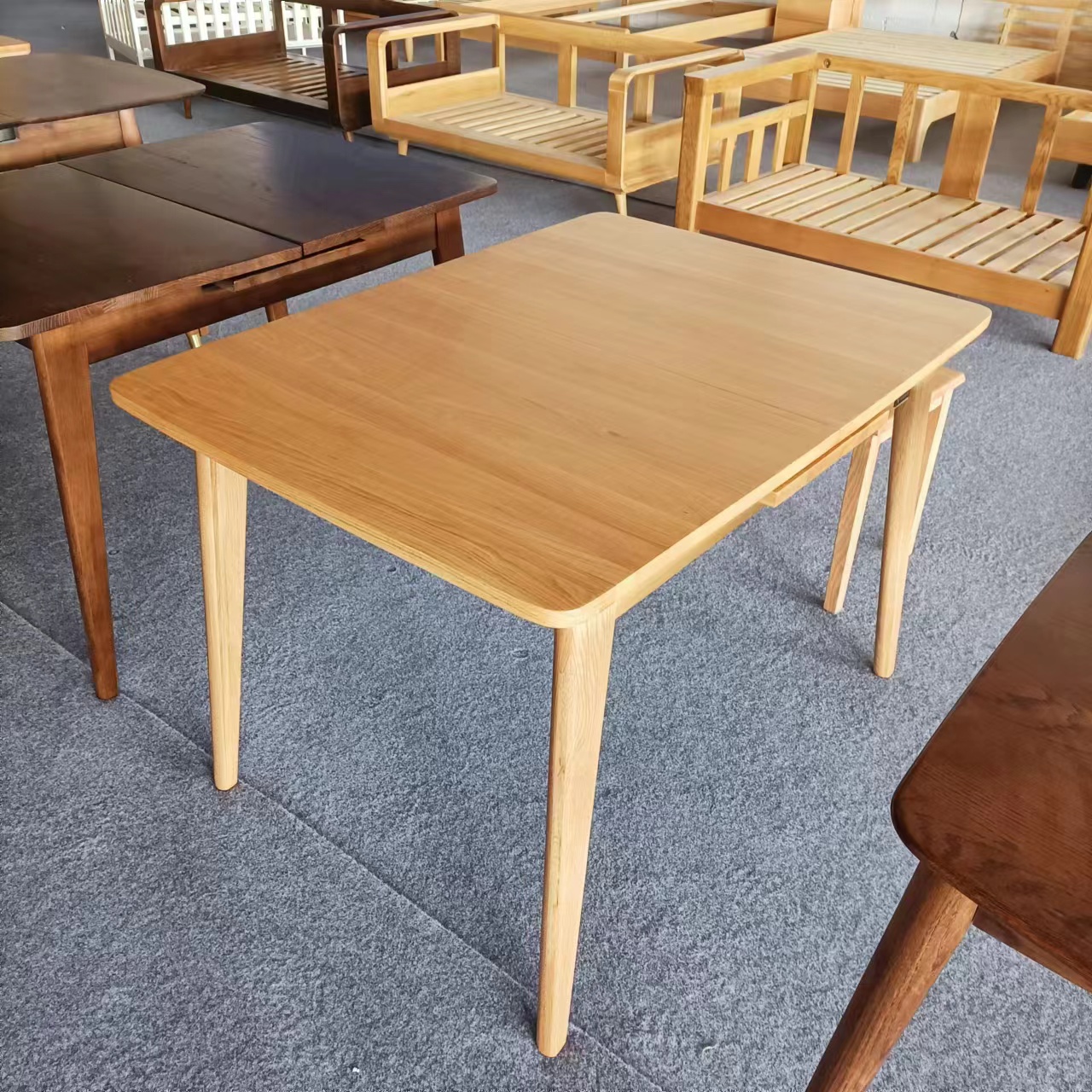 微瑕白橡木原木色客厅伸缩餐桌桌子胡桃色简约实木家用长方形餐桌