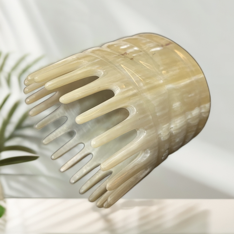 浅色头疗梳 牛角洗头梳头疗梳半筒按摩梳