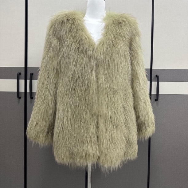 抹茶绿色狐狸毛编织服装女款外套时尚洋气潮流