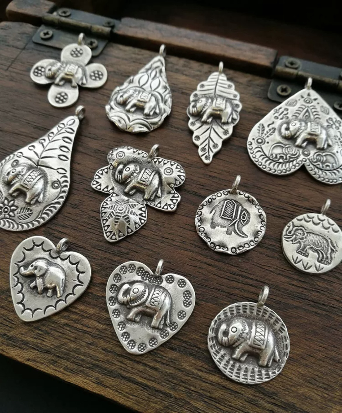 足银银制品 清迈银配件混装（隔珠 花托 链条滴溜）直播间称重