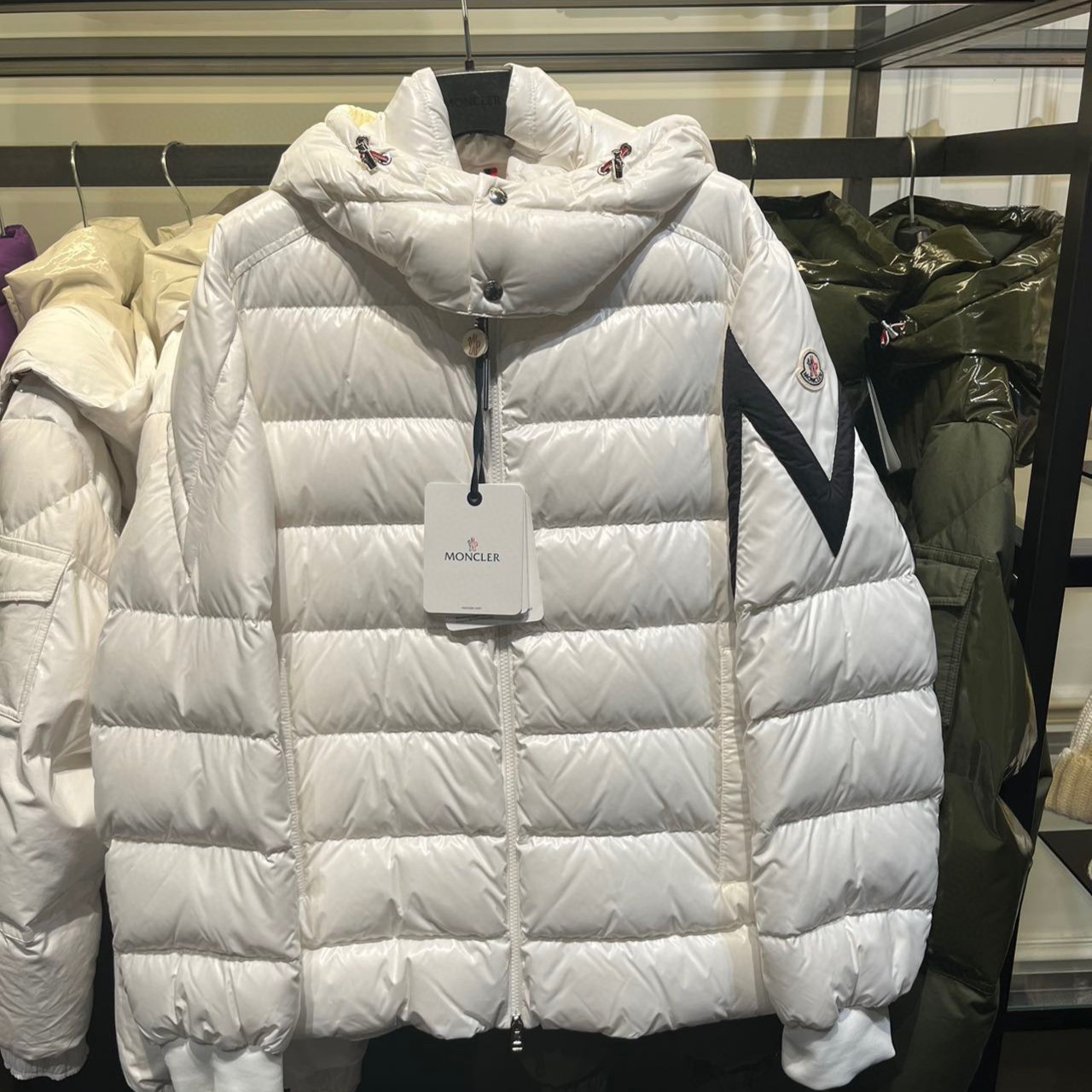 全新未使用 MONCLER 蒙口双峰条纹款连帽男士厚款羽绒服王X博同款