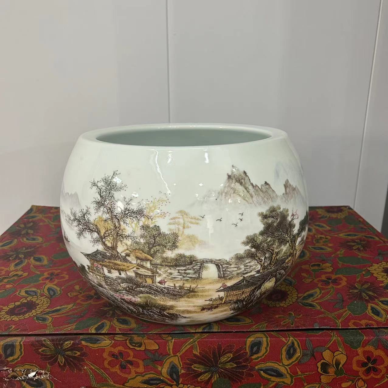 景德镇陶瓷摆件 桃源人家聚宝盆