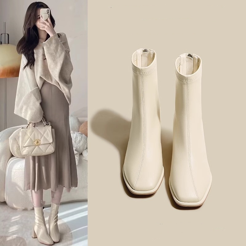 炸街小短靴女秋冬新款法式粗跟复古软皮加绒白色方头马丁靴