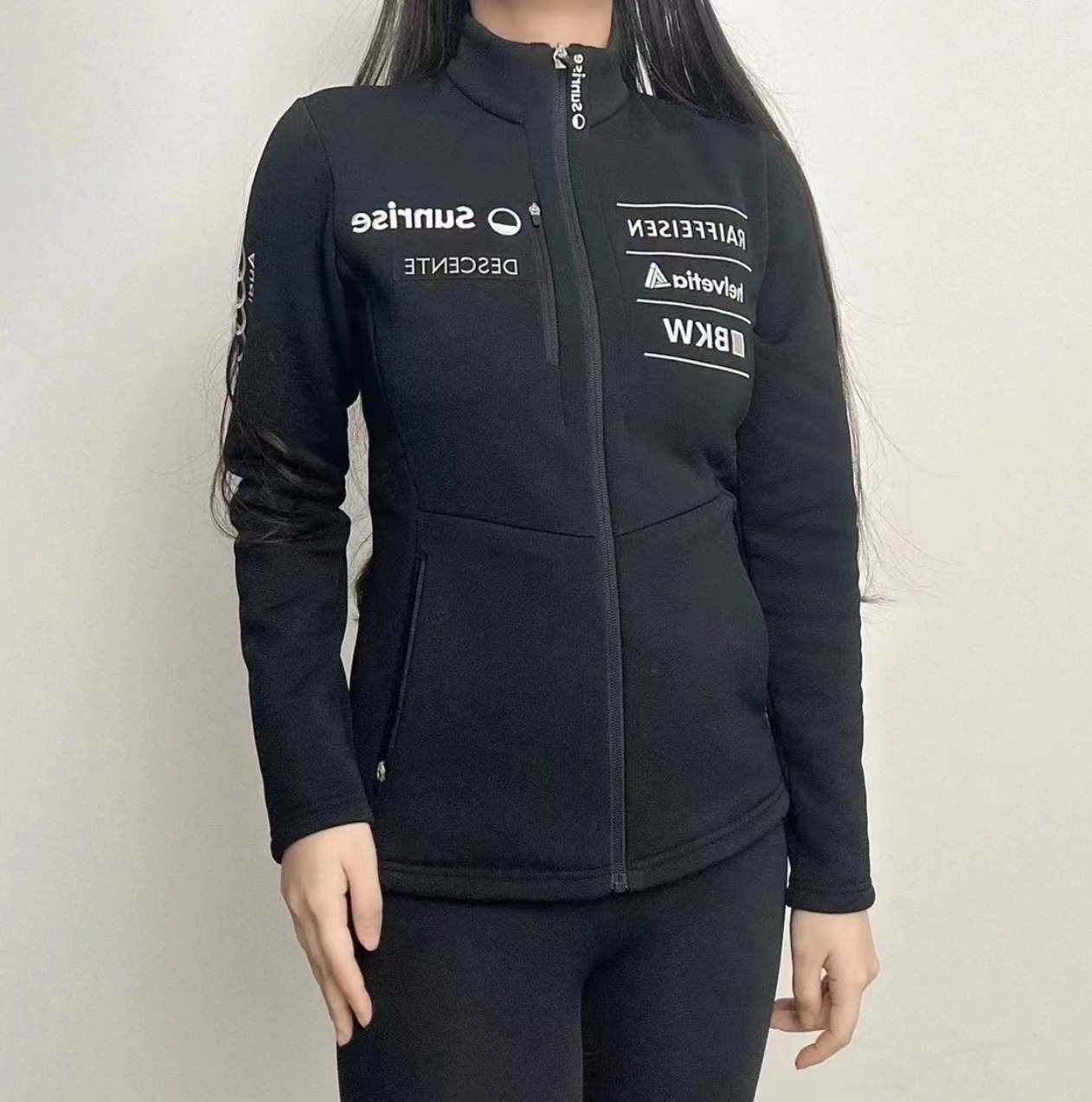 DESCENTE/迪桑特奥迪联名款立领加绒外套运动户外女士保暖秋冬