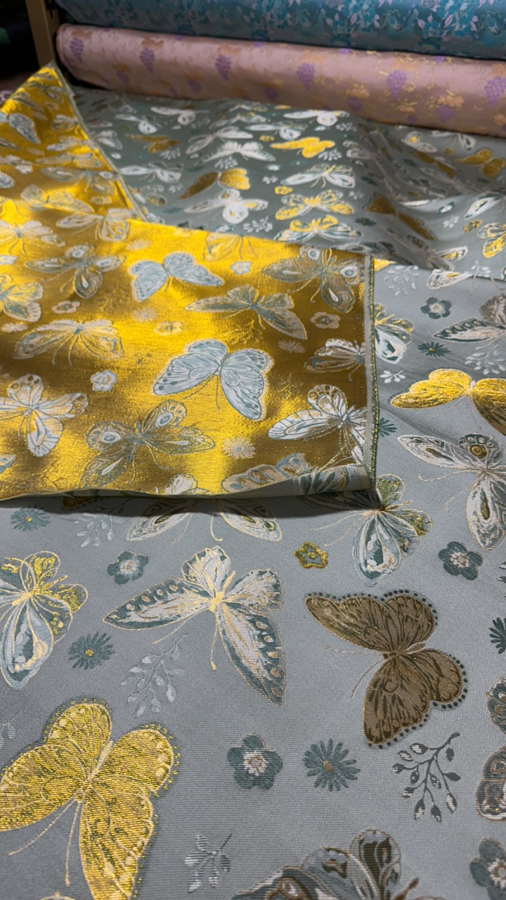 宋锦-织金蝴蝶 外套/马甲面料（布料局部透莨勾丝板节属正常现象）