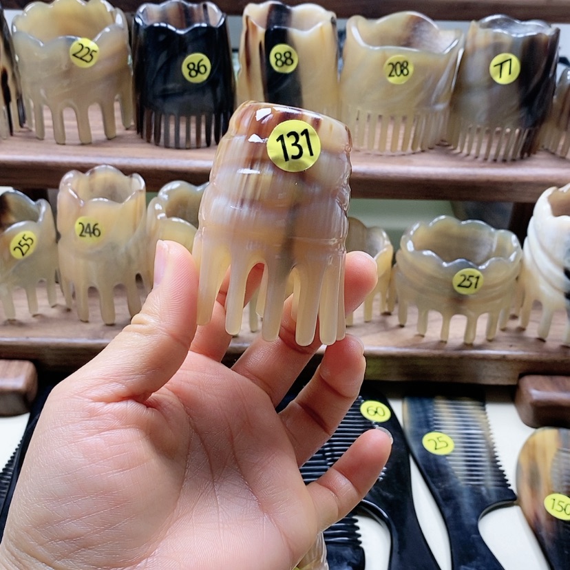 【闪购商品】@****@牛角梳