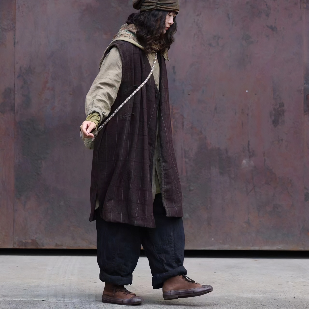 衣路走来马海毛双层偏襟休闲复古文艺做旧中长款女马甲时尚宽松