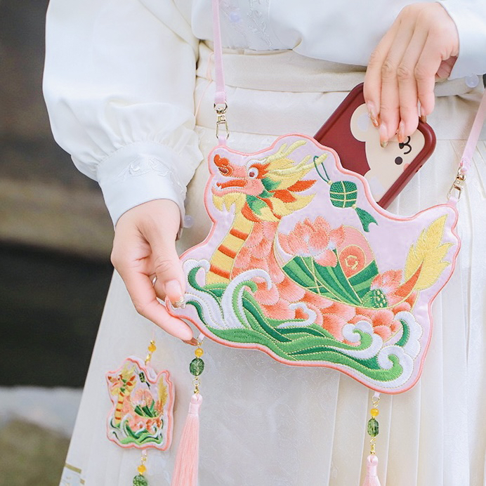 立体刺绣端午龙舟