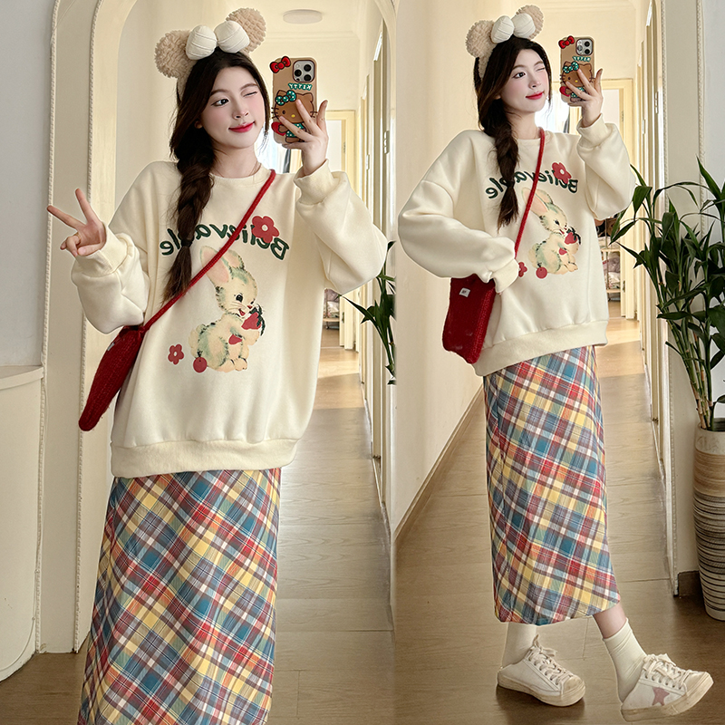 孕妇装2024新款春季套装宽松卫衣休闲半身裙早春款时尚减龄两件套