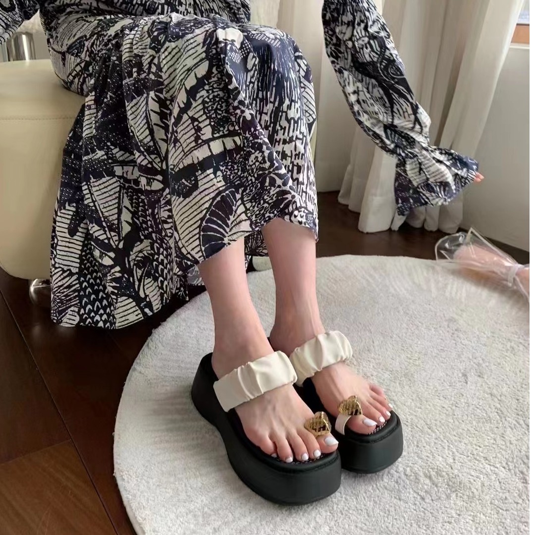 【女鞋孤品】专拍斑马线家备注编码女鞋凉拖