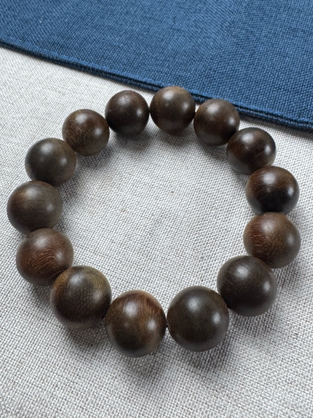 越南富森红土沉香1.6沉水手串