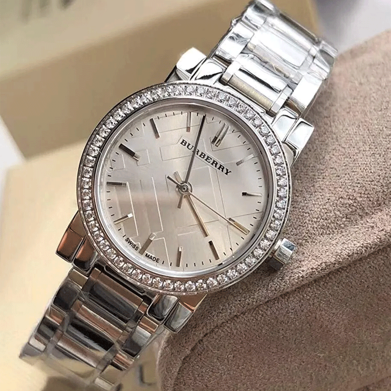 【安靖专属】Burberry博柏利银色镶钻石英女士腕表26表盘BU9220