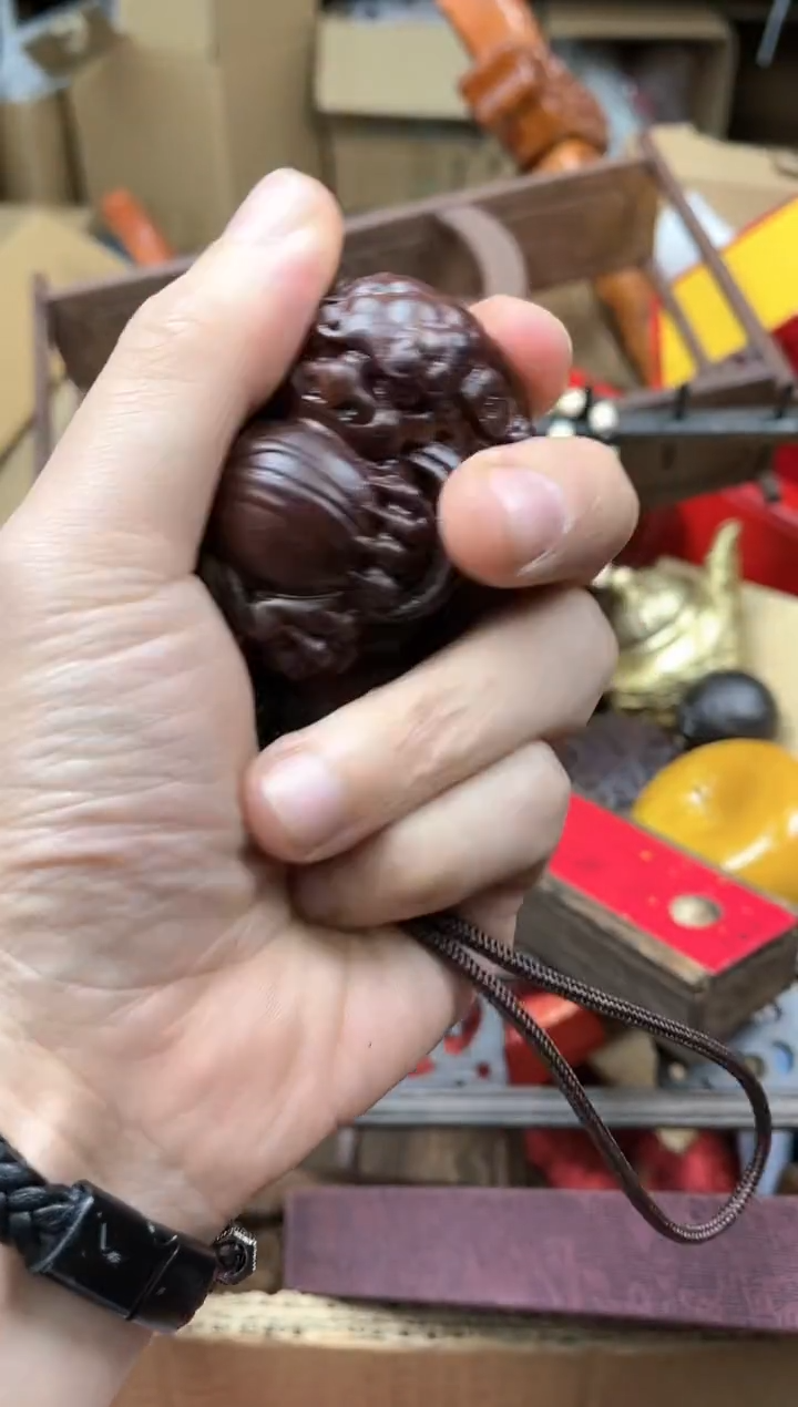 【闪购商品】木头狮子球带链子