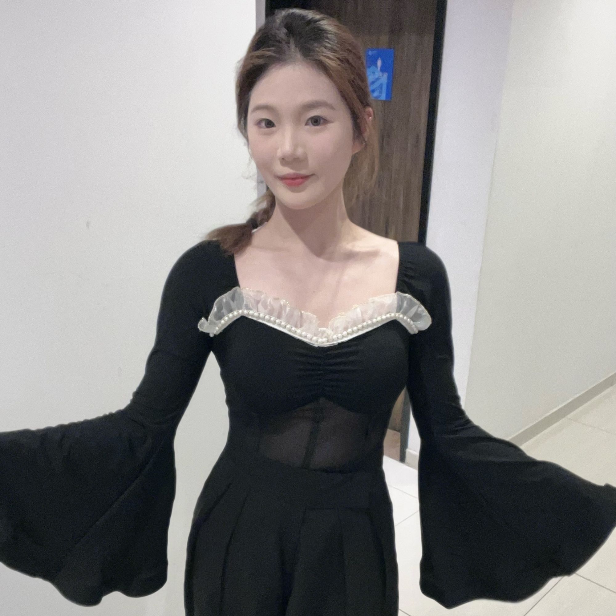 WIN定制黑仙子摩登舞气质修身圆领跳舞专用衣服女款服装跳舞衣服