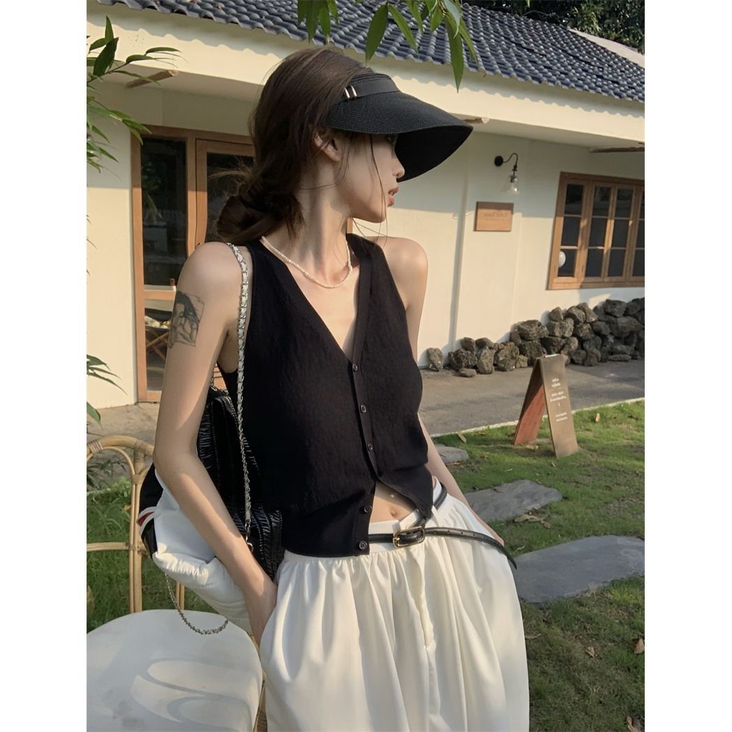 气质V领黑色高档洋气显瘦小众无袖针织背心女夏新款简约遮肉上衣