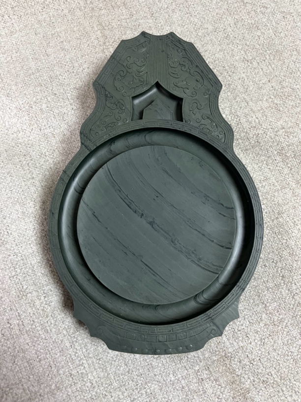 甘肃洮砚水泉老坑细水纹圭壁型古琴尺寸22.5×14.8×3.3