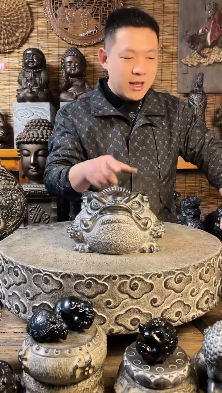 【闪购商品】青石23金蟾