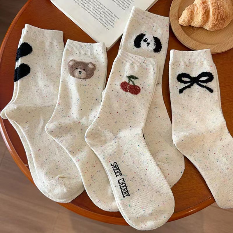 2024新品袜子女ins潮网红爆款百搭中筒袜卡通可爱高颜值中长女袜