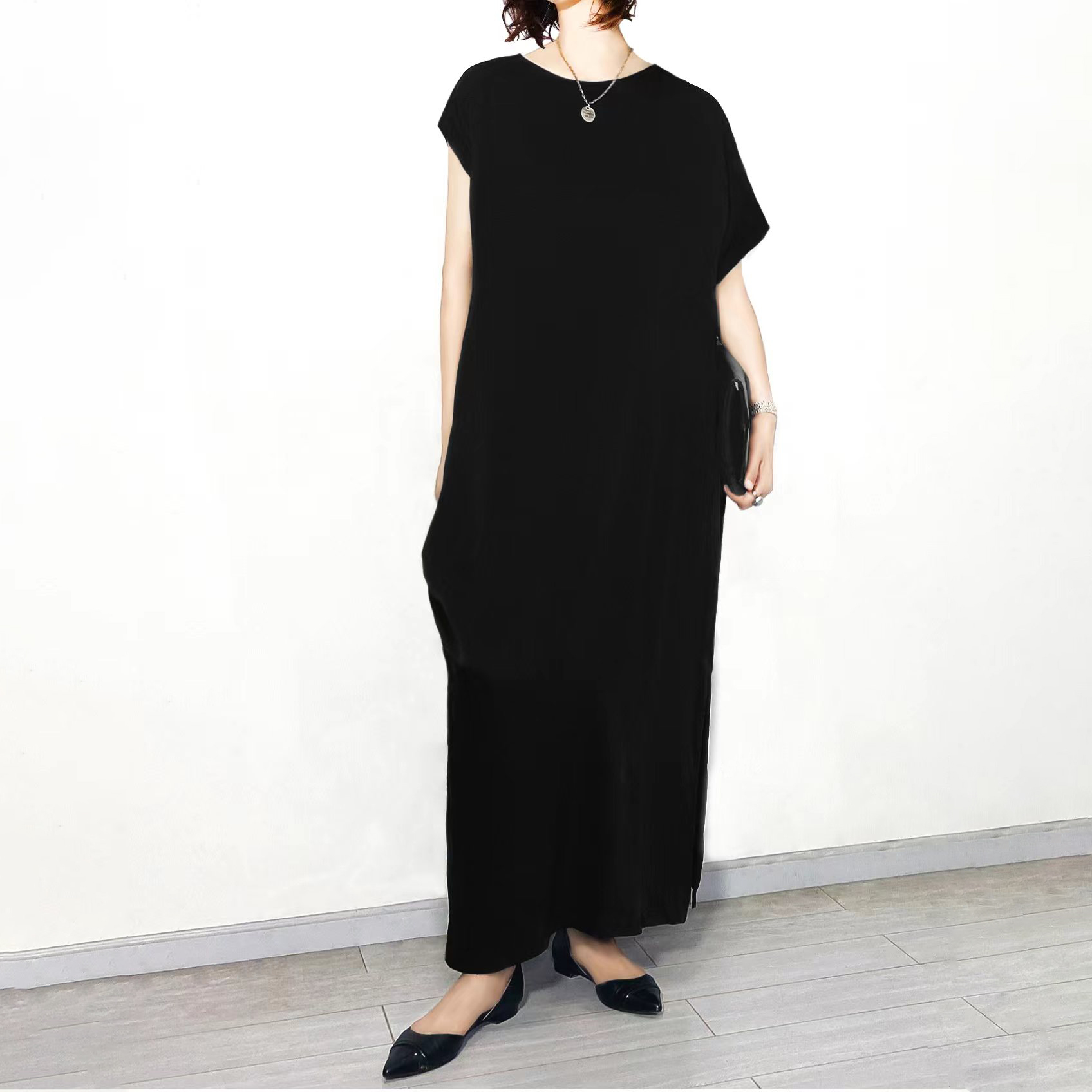 陈小满原创设计重磅真丝素绉缎连肩袖船领宽松H型超长黑色连衣裙