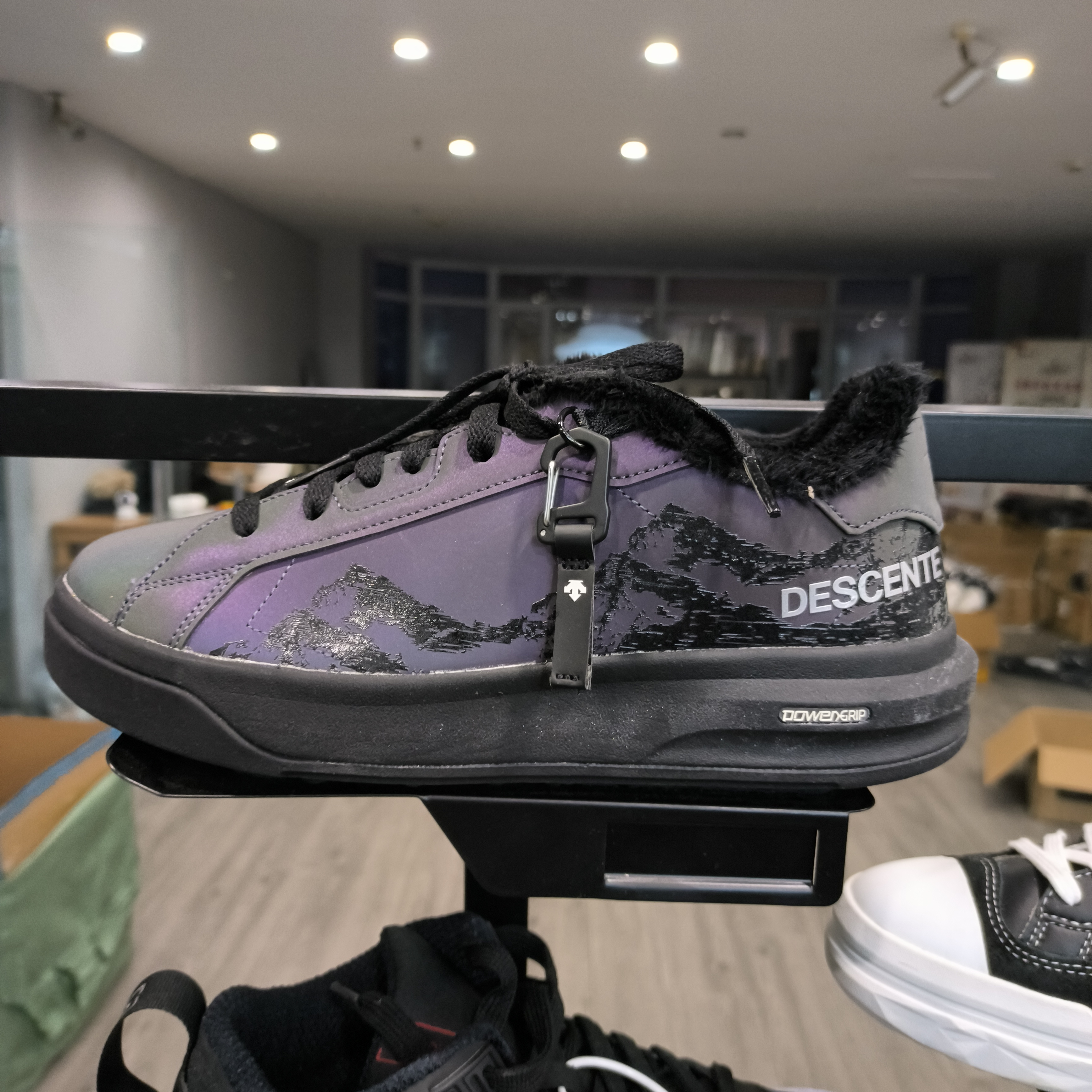 迪桑特DESCENTE冬季加绒渐变休闲运动鞋LSNO1