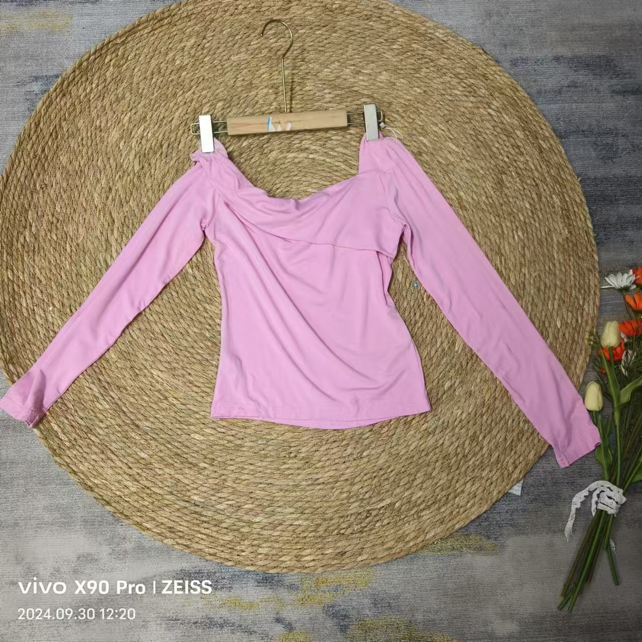 品牌剪标 7仓F6-10-2171款 粉色一字肩斜领长袖T恤