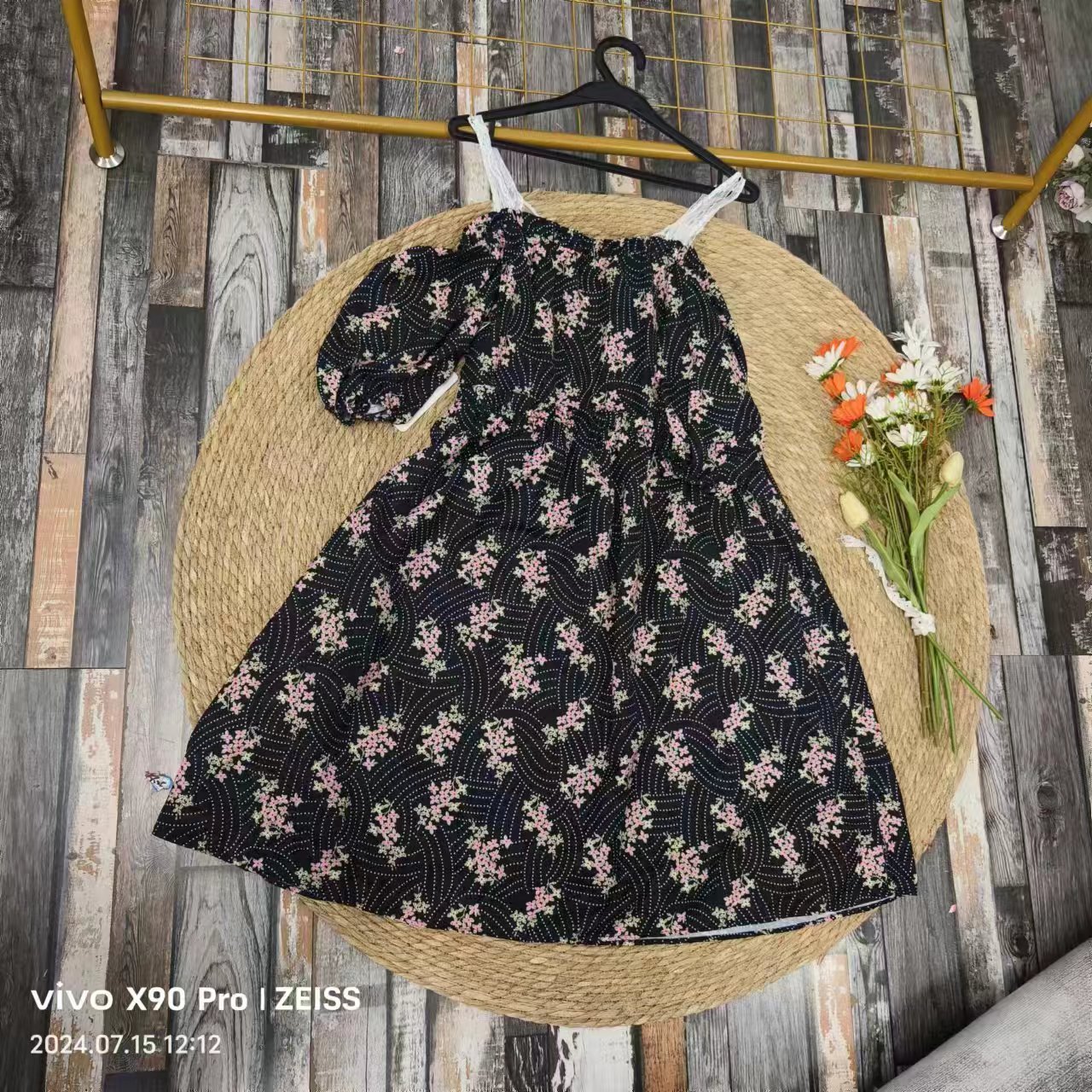 唯琳剪标   8仓B4-6-1132款   夏季露肩小花连衣裙