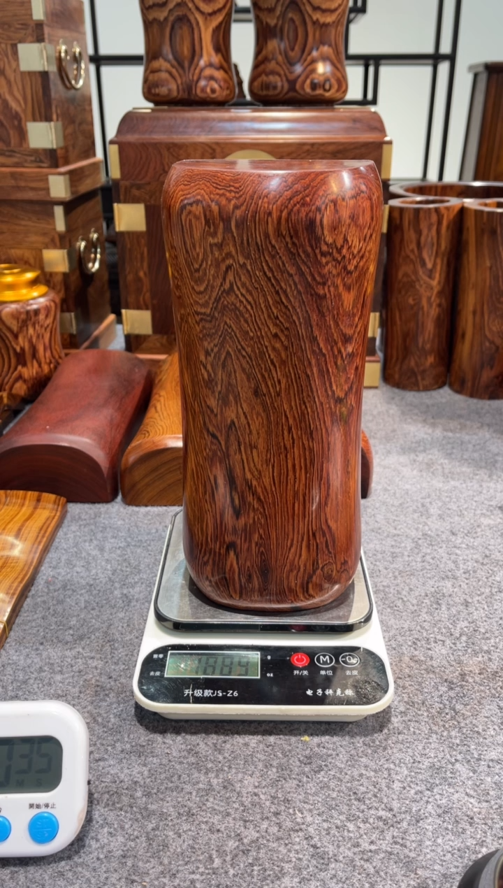 【闪购商品】木头根雕枕头