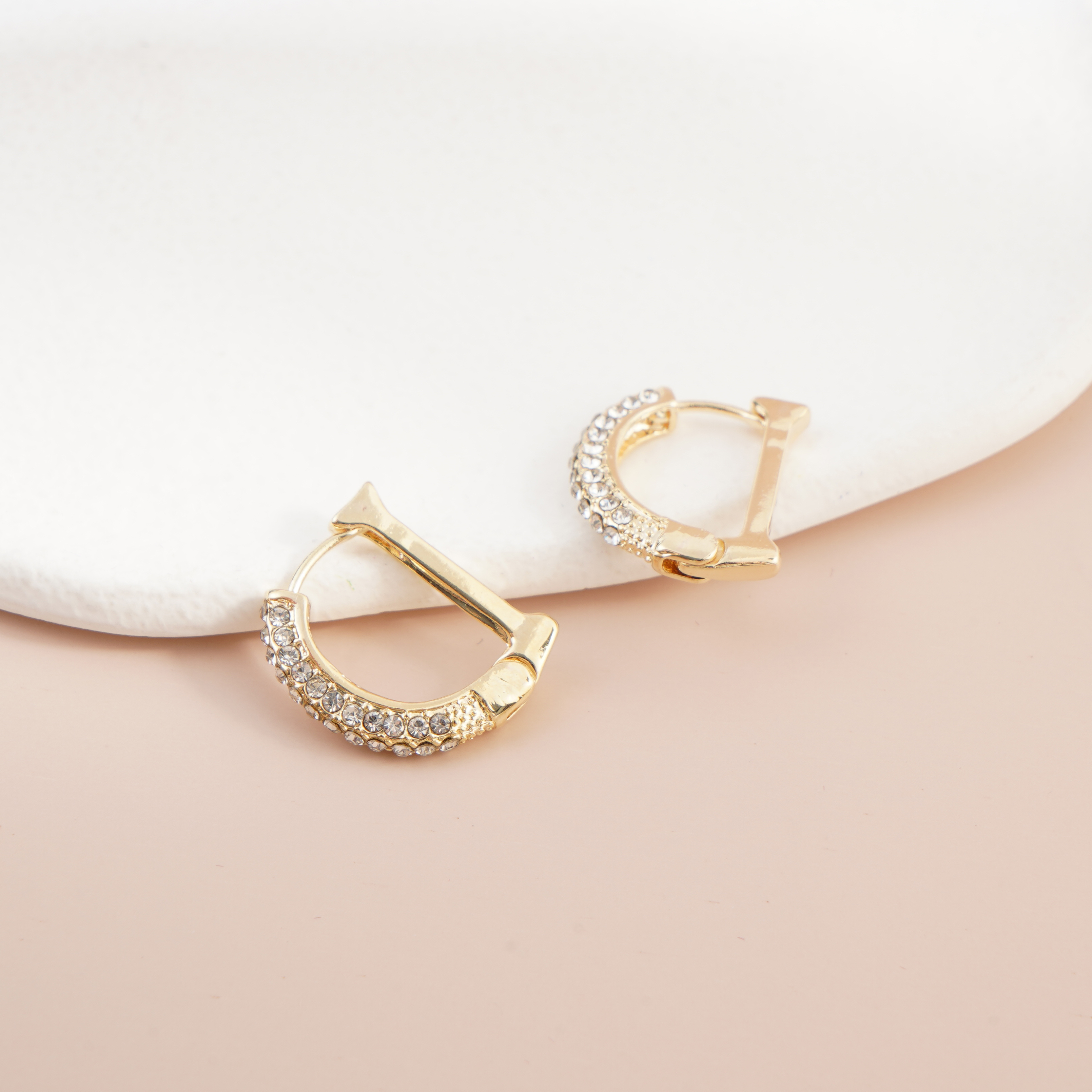 铜合金耳饰 字母D金色高级感耳钉女小众设计感耳环耳饰N0815    