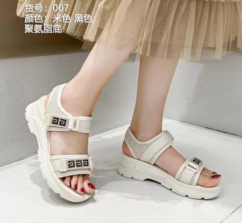 软底软面不掉胶不断底时尚休闲鞋