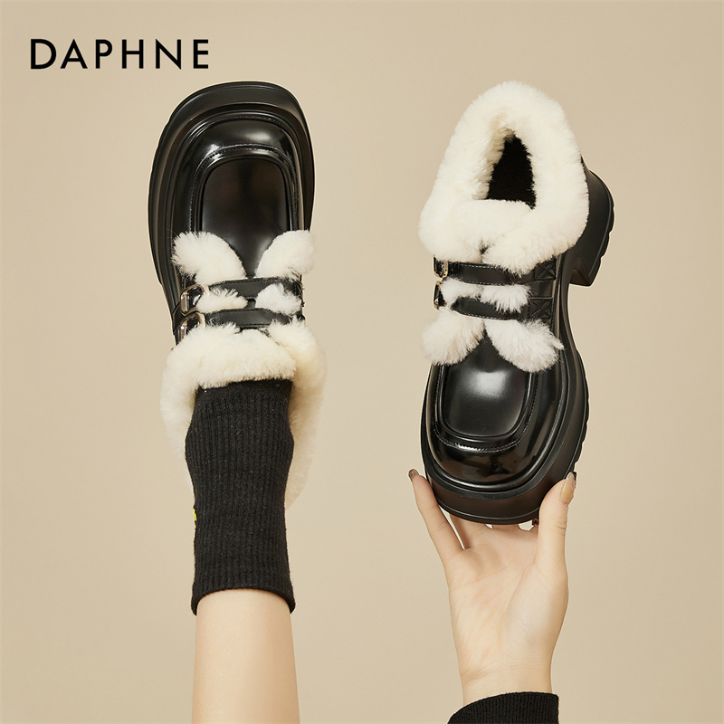达芙妮保暖小皮鞋2025秋冬新款法式高跟加绒圆头厚底乐福鞋毛毛鞋商品图
