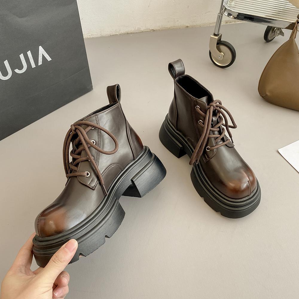 【万达撤柜】胖MM厚底马丁靴女2023新款美拉德低筒松糕底大头短靴