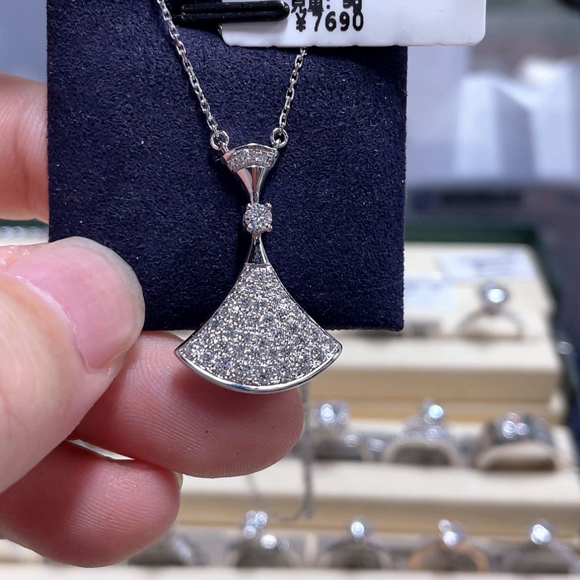 【闪购商品】合成钻石颈饰18K金镶嵌