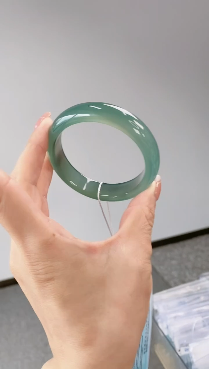 【闪购商品】玛瑙/玉髓手镯未镶嵌55-56圈