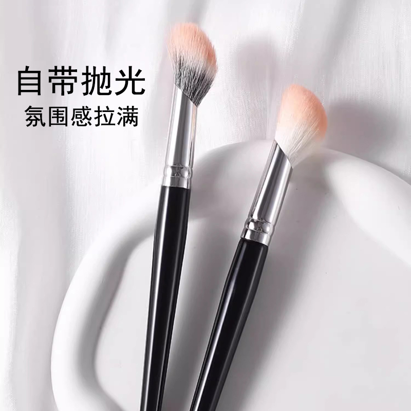 动物毛斜头指腹腮红刷高光修容散粉定妆晕染点彩多功能一体氛围刷