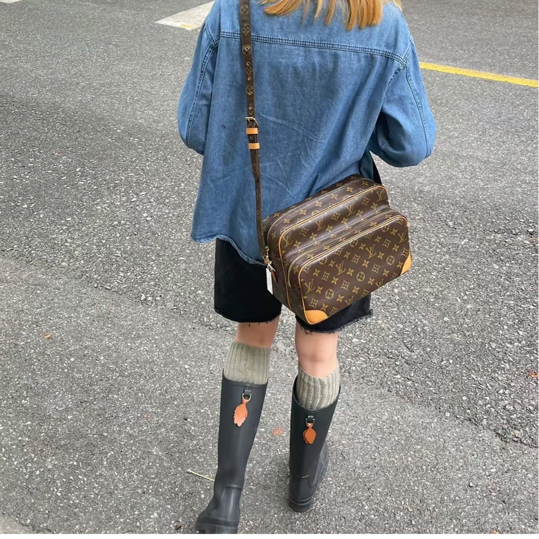 99新 LouisVuitton/路易威登 /28双层相机送肩带换植鞣革（亿奢）
